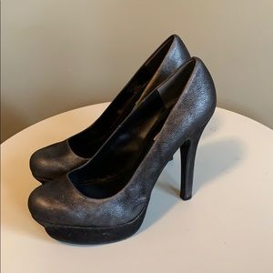 Jennifer Lopez platform heel